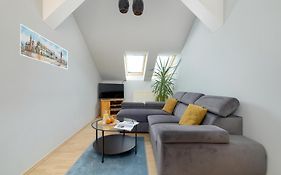 Sunshine Apartment